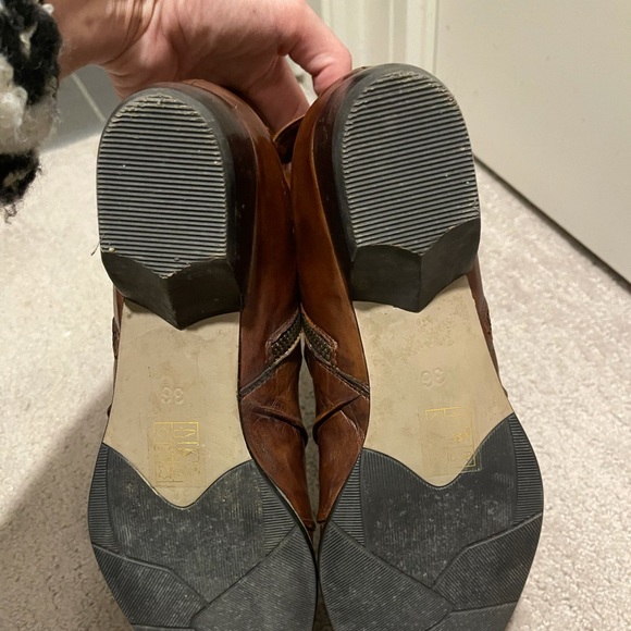 Everybody falla boots - Picture 2 of 7